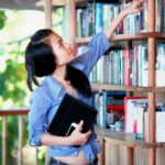 20 книг для подростков, которые помогут им полюбить чтение